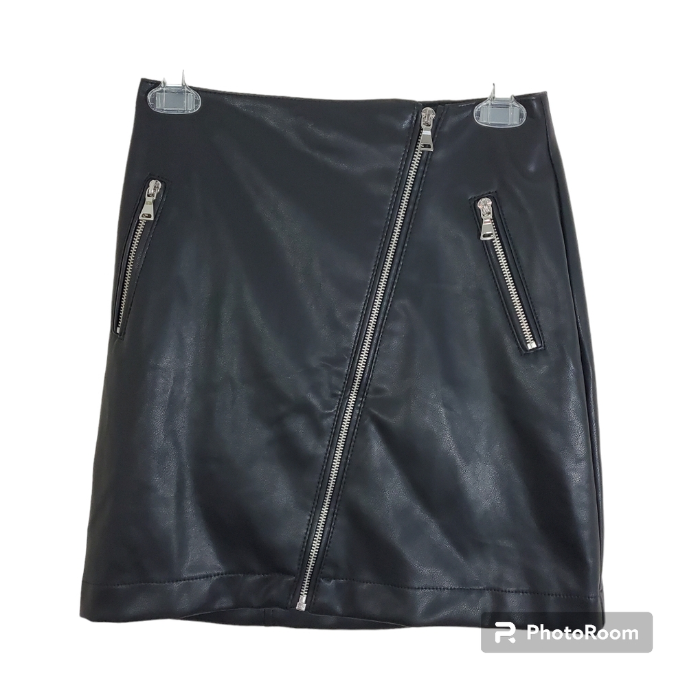 NWT Express Skirt Faux Leather Black Zipper Moto Biker Grunge Goth Mini Size 2